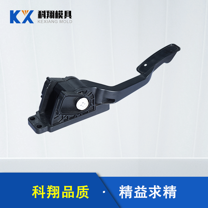 塑膠模具是什么？塑膠模具對比塑料模具有什么區(qū)別？